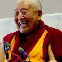Lopön Tenzin Namdak Rinpoche